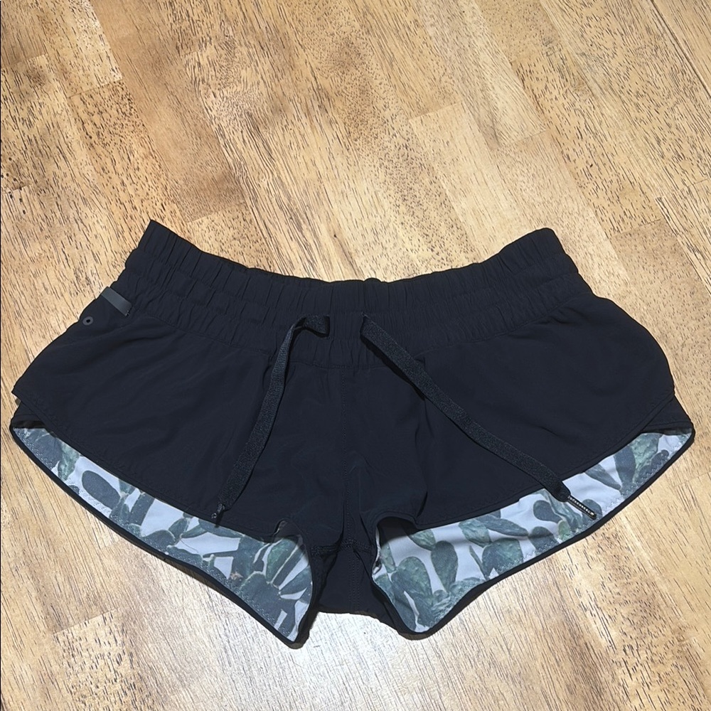 lululemon athletica Black swim shorts size 6